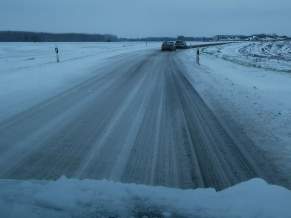 Takto vyzerá cesta medzi Dunajskou Stredou a Trhovou Hradskou.  | Foto: László Lukács, Trnavsky Kraj Dopravny Servis