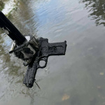 Nález pripomína Colt M1911. | Foto: Viliam Kezmarky 