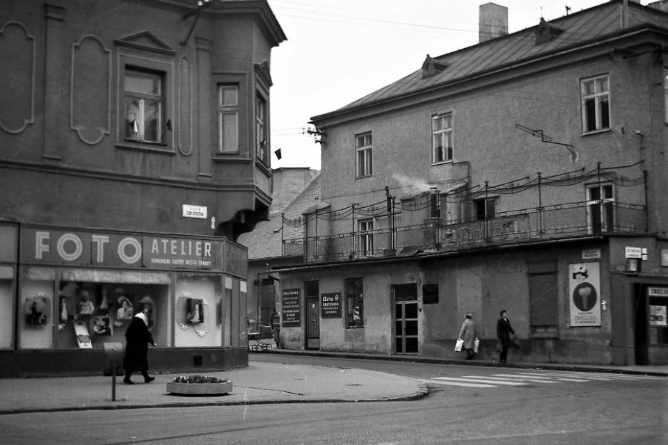 Budova Prachárne v Trnave v minulosti, na obrázku vidno aj cukráreň | Zdroj: Mesto Trnava