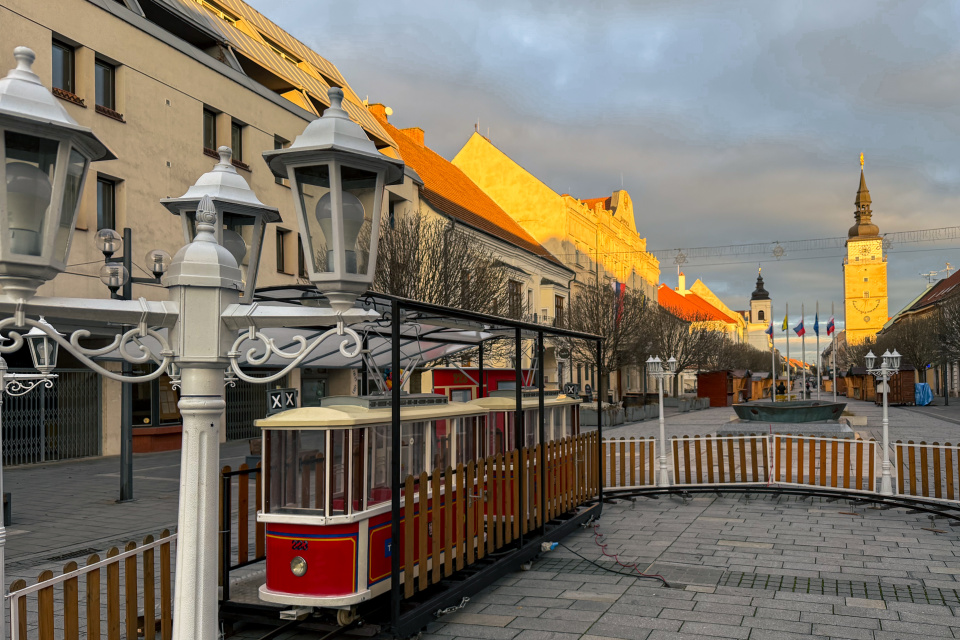 V blízkosti radnice je už električka | Foto: Trnavské rádio