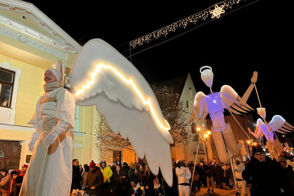 Alegorický sprievod pokračuje na Trojičné námestie | Foto: Trnavské rádio