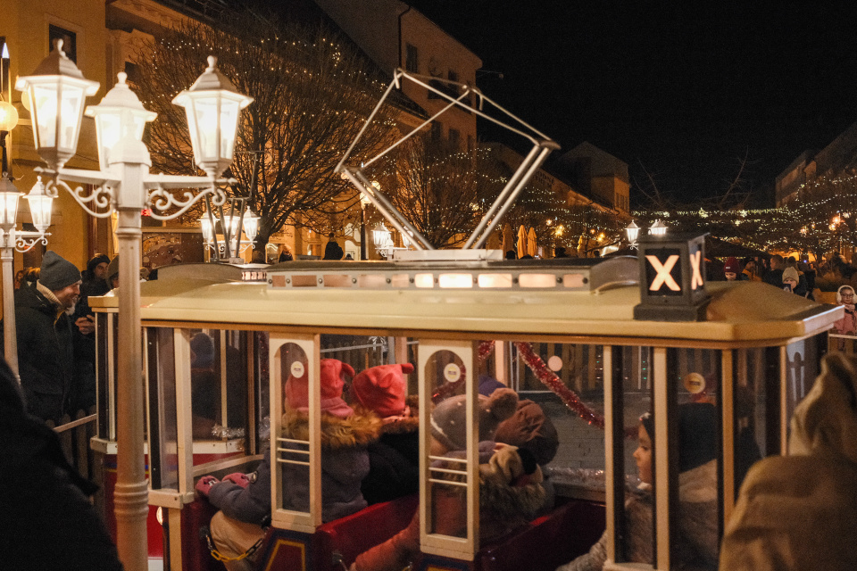 Vianočná trnavská električka I Zdroj: Trnavské rádio 