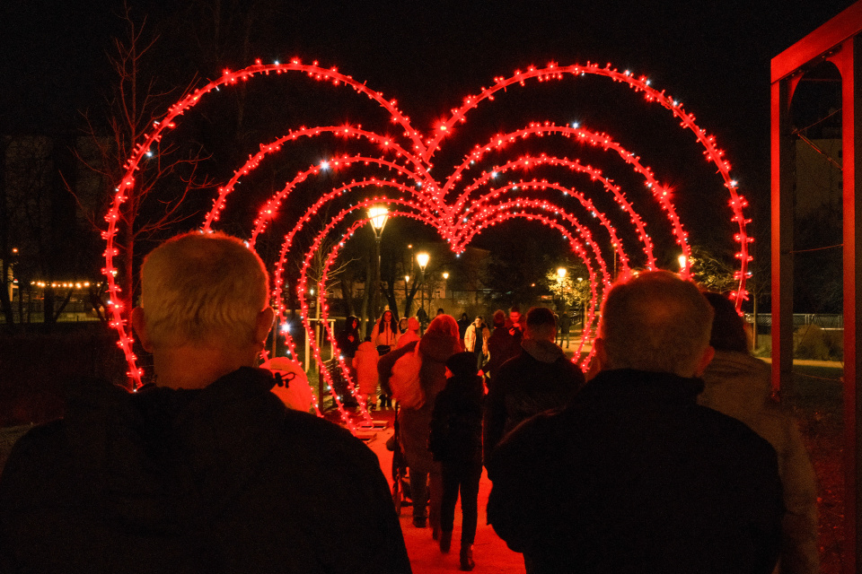Vysvietený Ružový park I Zdroj: Trnavské rádio