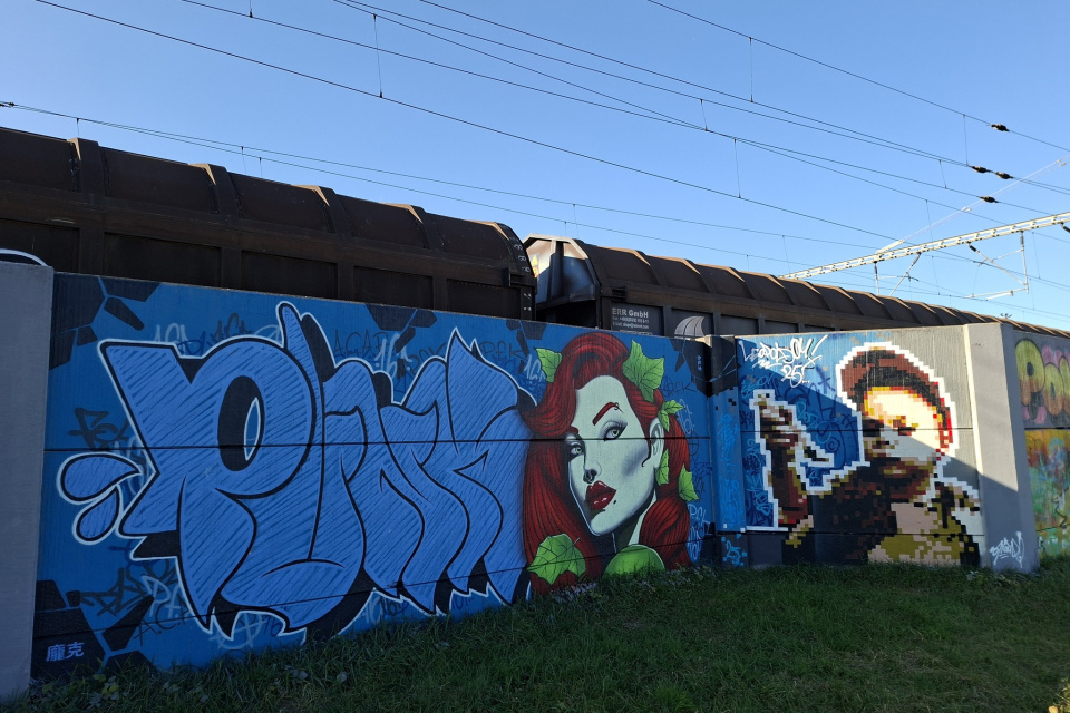 Stenu ozvláštnili umelecké diela | Zdroj: Mesto Leopoldov