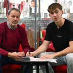 Mladý talent má podpísanú zmluvu. | Foto: Spartak Trnava