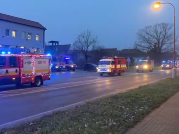 Pri strete s kolónou prosím zvýšte opatrnosť. | Foto: HaZZ