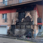 Pri bytovke na ulici Andreja Žarnova v Trnave horelo. | Zdroj: Skupina Trnava, Fb