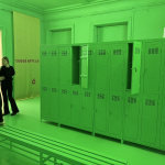 Časť výstavy laureáta Ľuboša Kotlára je ponorená do zelenej farby | Foto: Michaela Martišíková, Trnavské rádio