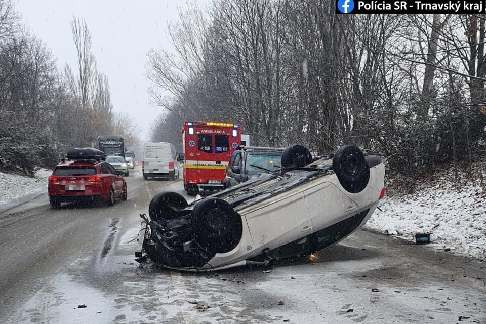Nehoda pred Bučanmi | Zdroj: Polícia Trnava