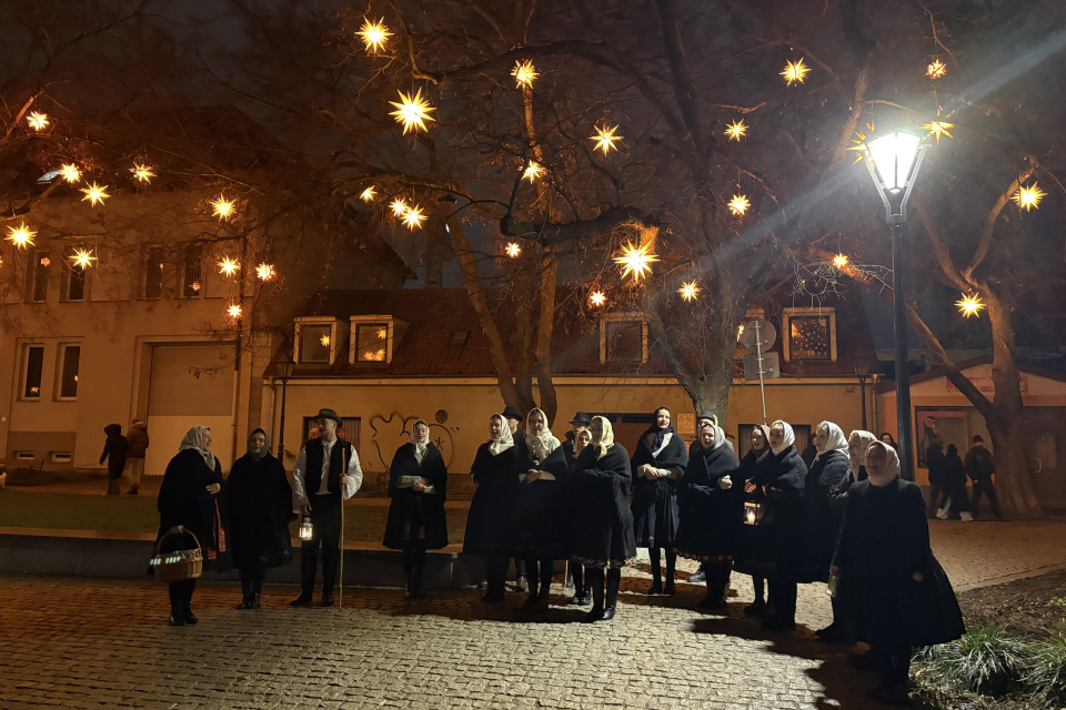 Koledníci v Ružovom parku I Zdroj: UFS Trnafčan