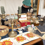 Môžete si vyskúšať písanie husacím brkom alebo drevotlač | Foto: Michaela Martišíková, Trnavské rádio