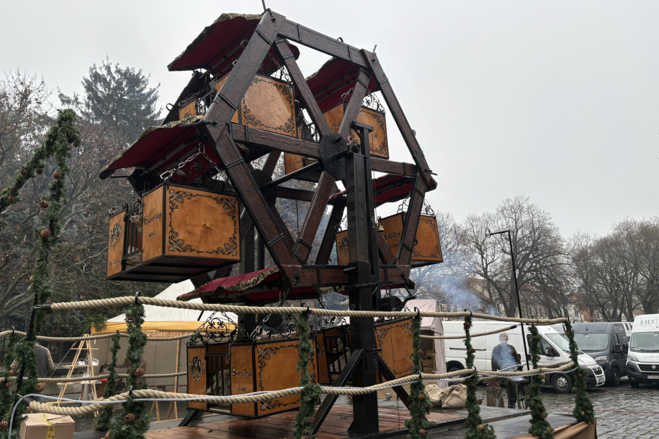Drevený kolotoč je bežnou súčasťou trnavských Stredovekých trhov | Foto: Michaela Martišíková, Trnavské rádio