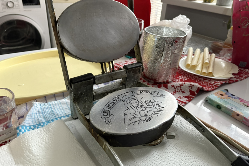 Stroj na výrobu oblátok už má prežitých niekoľko Vianoc | Foto: Michaela Martišíková, Trnavské rádio