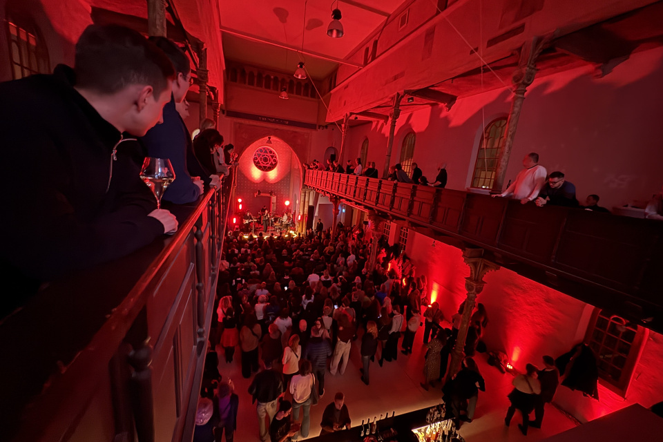 V Synagóge - Centre súčasného umenia v Trnave bol predvianočný koncert.