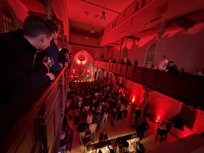 V Synagóge - Centre súčasného umenia v Trnave bol predvianočný koncert.