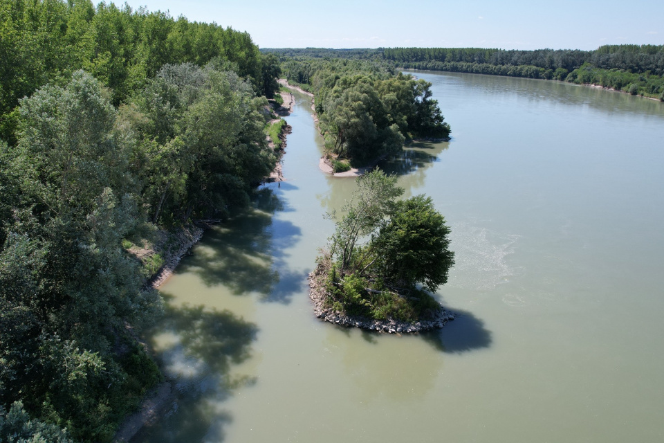 Zrevitalizovaný vtok do ramena | Zdroj: BROZ