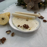 Medzi prvé chody patrili oblátky s medom a cesnakom, pupáky, orechy aj jabĺčko s hviezdičkou  | Foto: Michaela Martišíková, Trnavské rádio