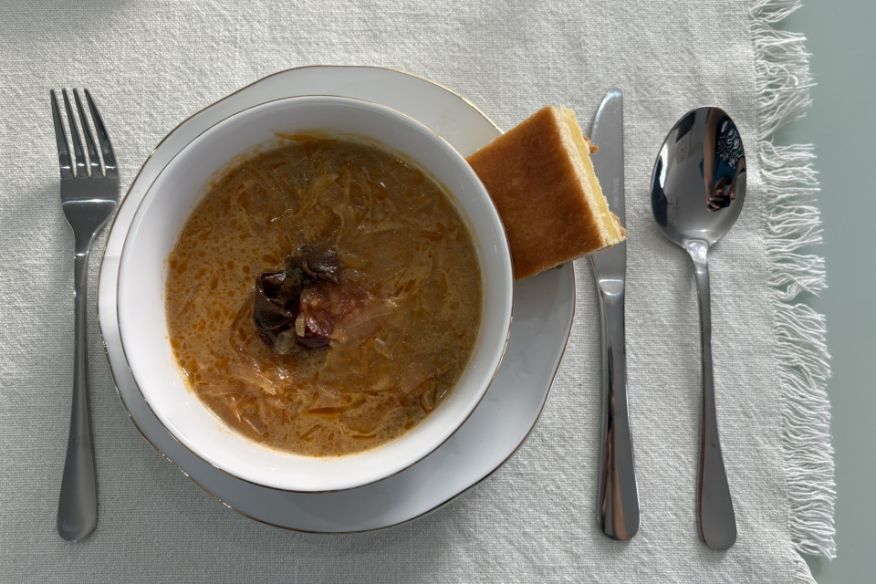 Kapustnicu na niektorých stoloch vystriedala šošovicová polievka  | Foto: Michaela Martišíková, Trnavské rádio