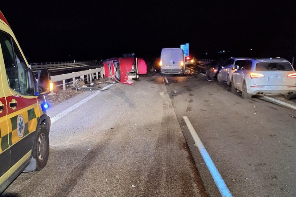 Nehoda na R1 pri Pate | Zdroj: Hasičský a záchranný zbor - Trnavský kraj