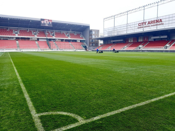 Trávnik ani nevyzerá, že ešte včera na ňom bola vrstva snehu. l Foto: FB Spartak Trnava