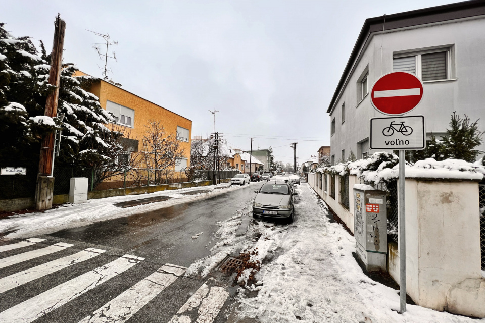 Hodžova ulica v Trnave je jednosmerná. | Foto: red.