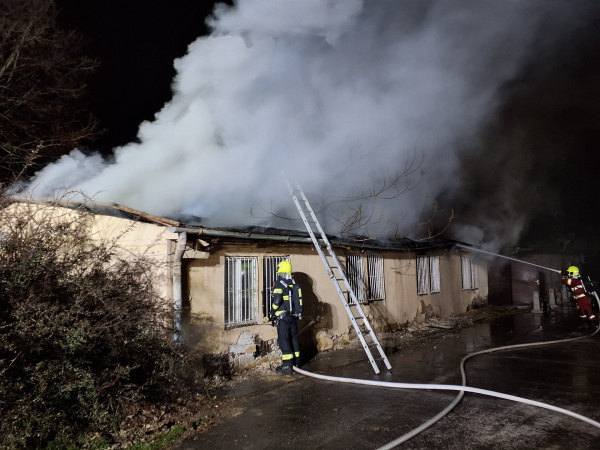 Zasahovalo sedem trnavských hasičov. | Foto: HaZZ