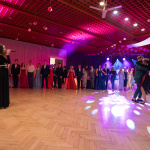 V Senici sa na plese zabavia najmä študenti | Zdroj: Študenský parlament mesta Senica