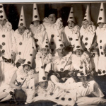 Skupina pierotov v Trnave (začiatok 20. rokov 20. storočia) | Zdroj: zbierkový fond ZsM