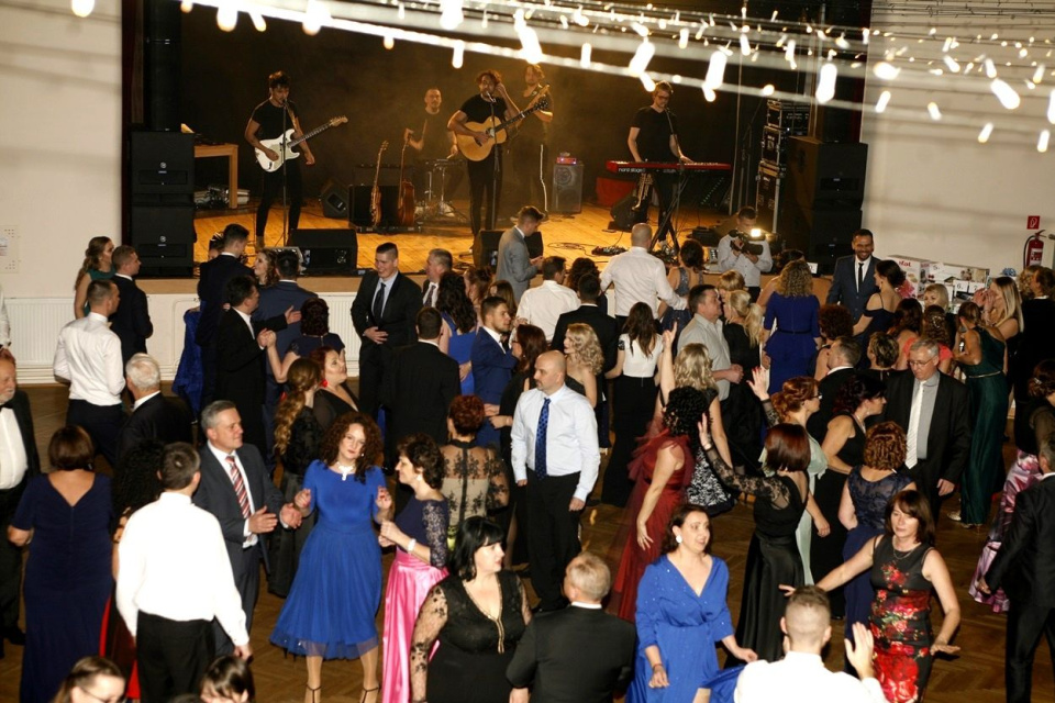 Túto sobotu navštívite v kraji niekoľko plesov, pripravte si náhradné tanečné topánky | Zdroj: obec Zavar