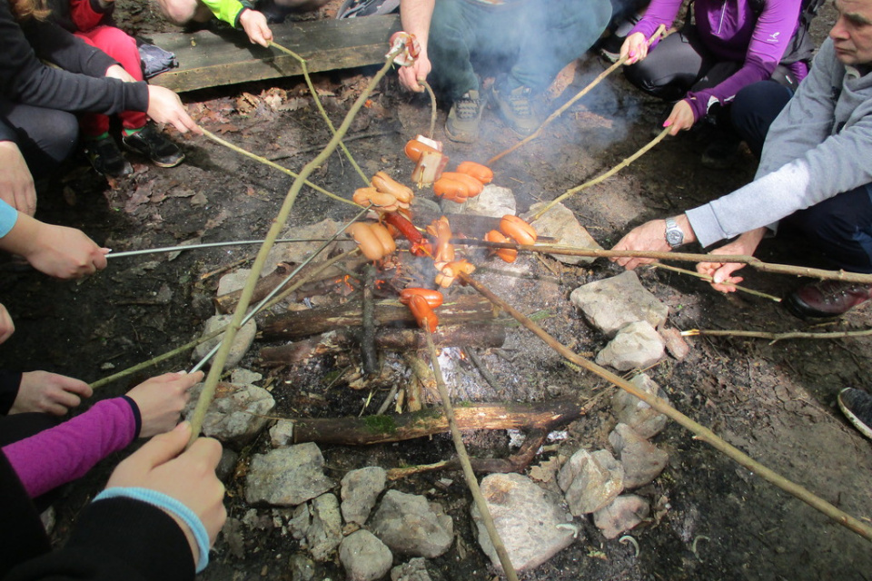 Turistiku si najlepšie užijete v skupine | Pochod HP (2025), Zdroj: KST Hlohovec