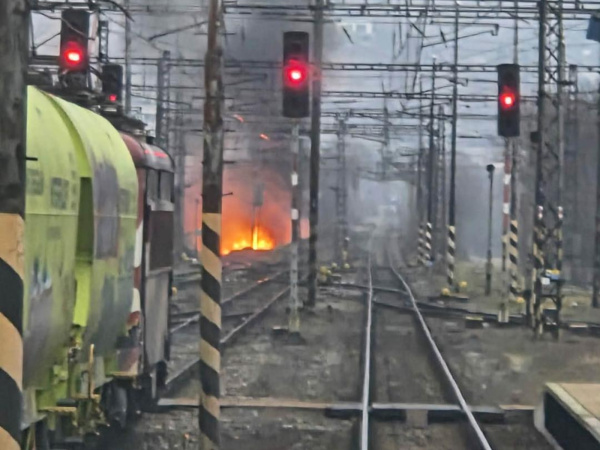 Premávku v úseku obnovili v plnej miere v podvečerných hodinách. | Foto: Fanúšik stránky Obmedzenia prevádzky na tratiach ŽSR