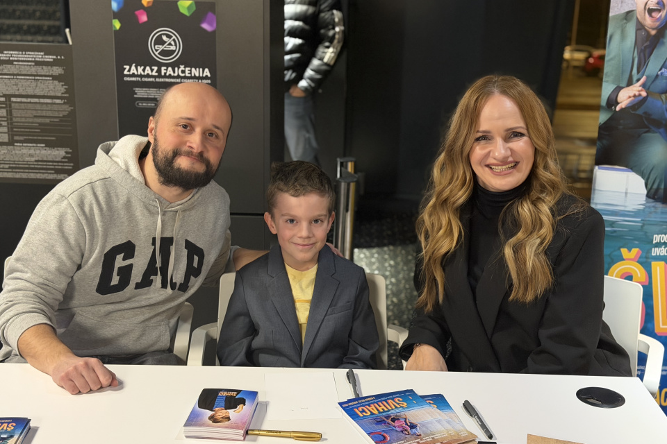 Herci Daniel Fischer, Emanuel Kubala a Zuzana Kubovčíková Šebová boli na premiére v Trnave | Foto: Diana Myšáková, Trnavské rádio