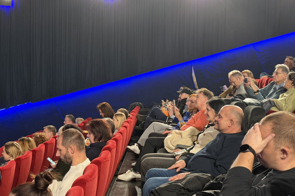 Sála v Trnave bola plná nadšených divákov | Foto: Diana Myšáková, Trnavské rádio