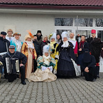 Účastníci sprievodu na Záhorí rozdávajú dobrú náladu. | Foto: Petrova Ves