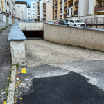 Vchod do podzemných garáží na Vajanského ulici v Trnave | Foto: Pavol Holý, Trnavské rádio