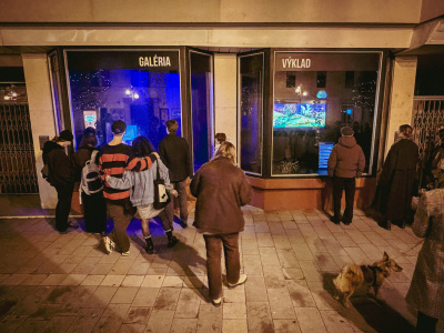 Snímka z vernisáže v Galérii Výklad. Lukáš Sobota - Panoráma ultra HD premium (13. 2. 2026). | Foto: dv