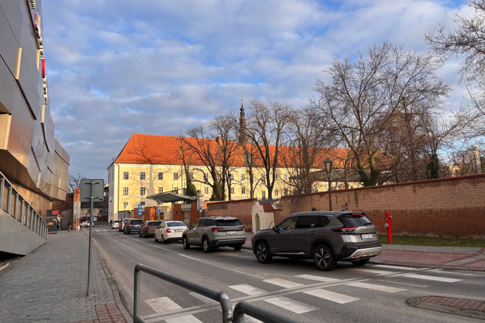 Dôvodom je protest študentov a príchod premiéra. | Foto: Trnaské rádio