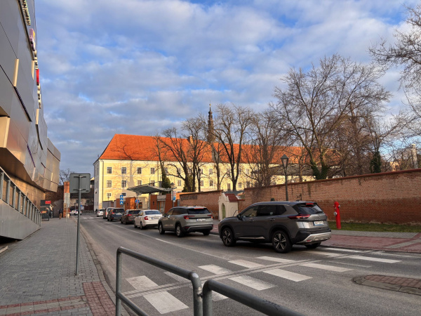Dôvodom je protest študentov a príchod premiéra. | Foto: Trnaské rádio