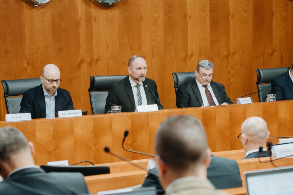 Rokovanie zastupiteľstva TTSK | Zdroj: TTSK