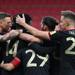 Bílí Andeli sa tešia z víťazstva. | Foto: Lukáš Grinaj