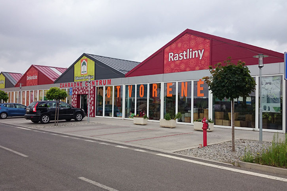 Na Belgickej 5 v Trnave nájdete bohatý výber rastlín, ale aj vybavenia I Zdroj: Trnavské rádio 