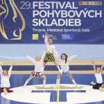 Rozšantené žiačky počas školskej prestávky stvárnili dievčatá KGŠ Slávia Trnava | Zdroj foto (Festival pohybových skladieb 2025): FPS 
