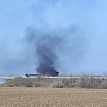 Horí tam auto po nehode. | Foto: Lukáš Blackheart Husák, Dopravný servis - okres Piešťany a okolie