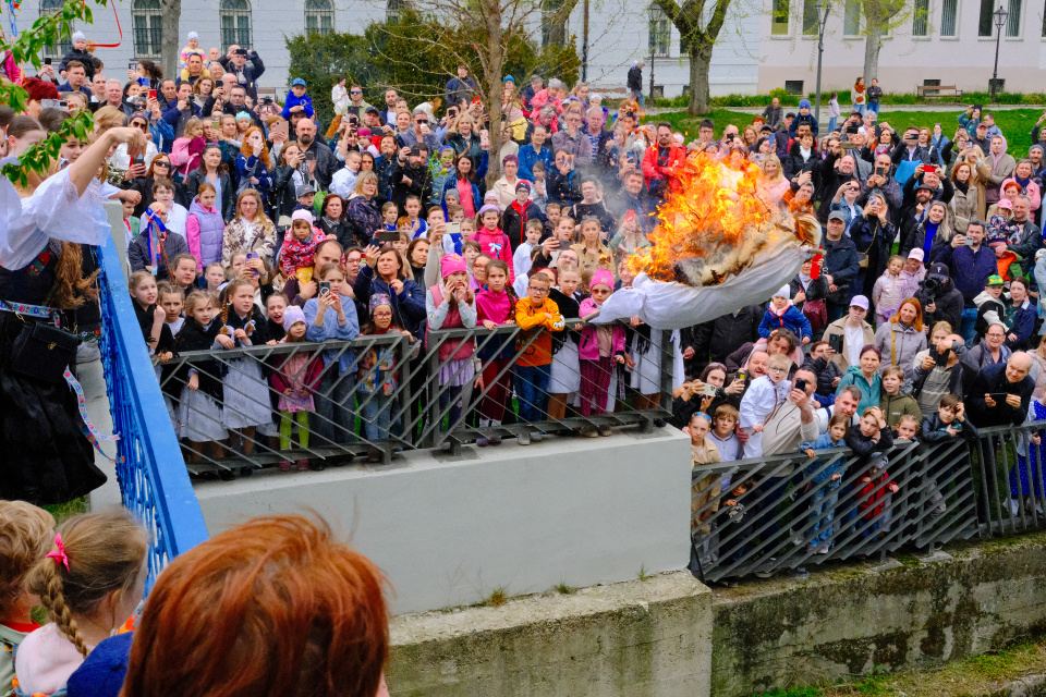 Vynášanie Moreny v Trnave v roku 2025 | Foto: Trnavské rádio