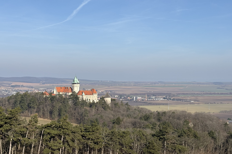Pohľad na Smolenický zámok z vrchu Molpír | Foto: Trnavské rádio