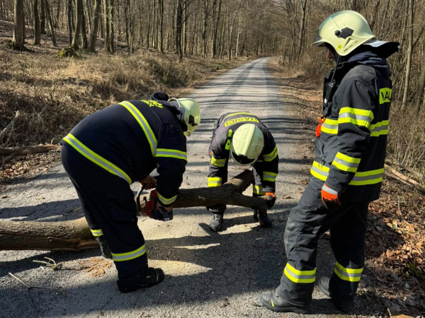 Úsek je opäť prejazdný. | Foto: DHZ Chtelnica