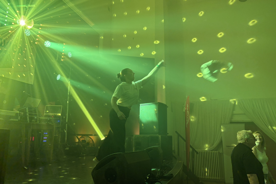 Pozor, letí tričko! | Foto: Michaela Martišíková, redakcia