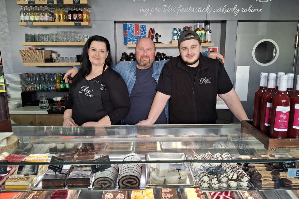 Olajos dezerty je rodinná firma s poctivou domácou výrobou.