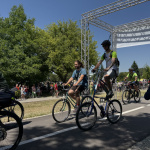 Prvý cyklisti testovali novú cyklotrasu na minuloročnom slávnostnom otvorení. Trnavské rádio tam bolo tiež. | Foto: Michaela Martišíková, Trnavské rádio