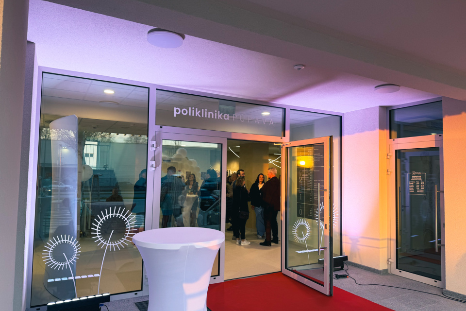 V Trnave dnes oficiálne otvorili novú Polikliniku Púpava. | Foto: red.